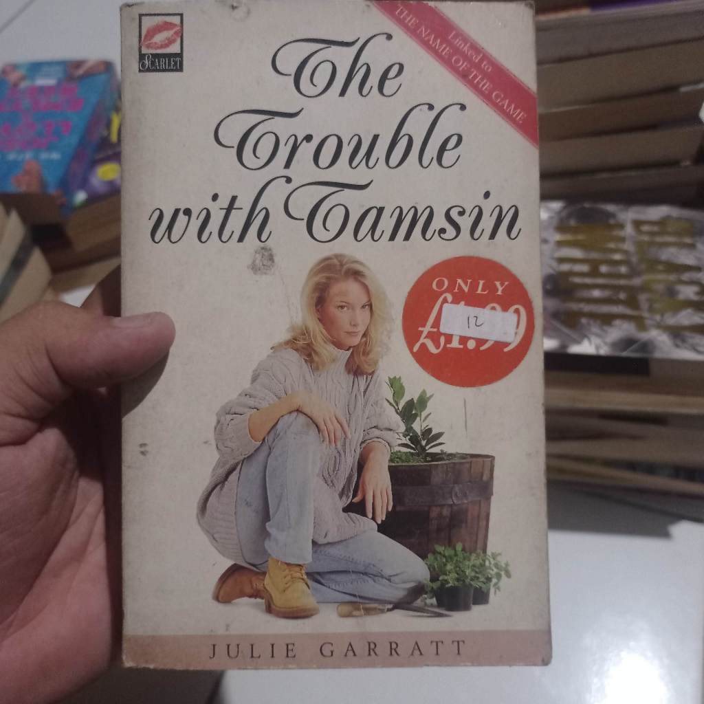 [Preloved Impor] The Trouble With Tamsin  Julie Garratt