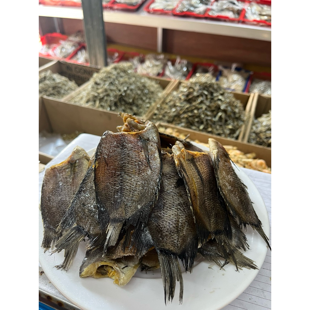 

Ikan asin Tembakang/tambakan super kemasan 250 gr