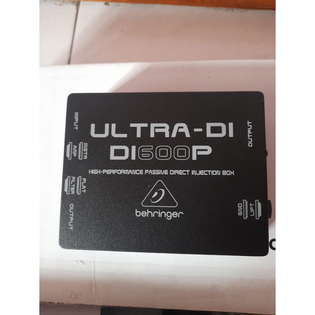 DI box behringer pasif