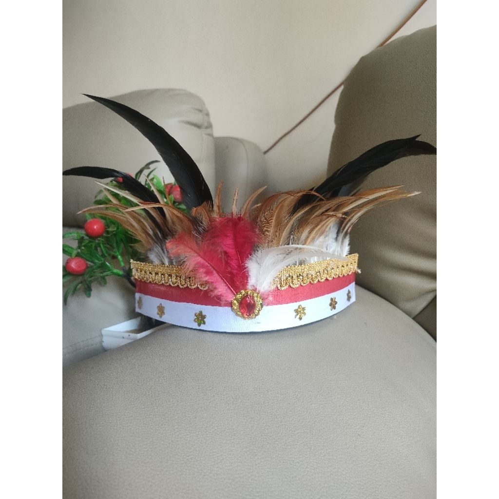 aksesoris mahkota bulu  MERAH PUTIH