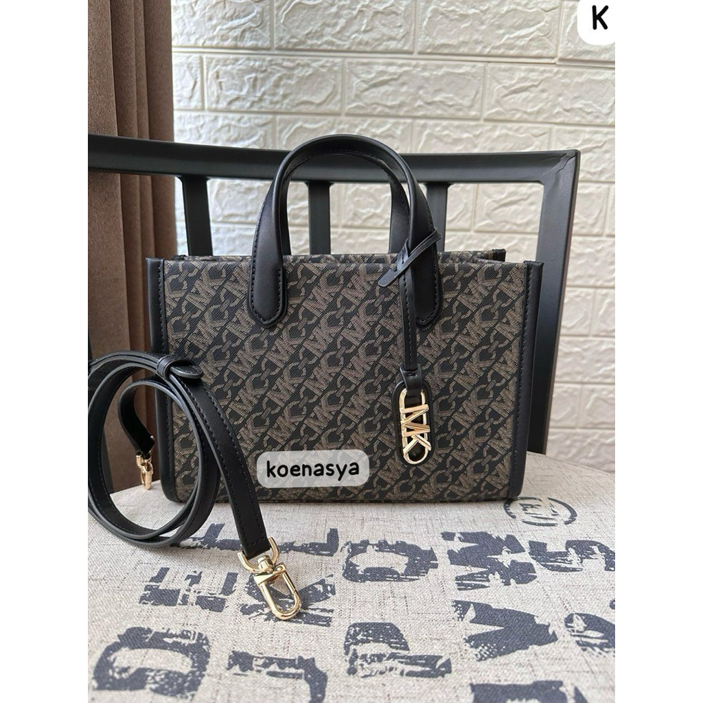 tas wanita original mk hand/crossbody bag Gigi Small ew messenger black palegold new