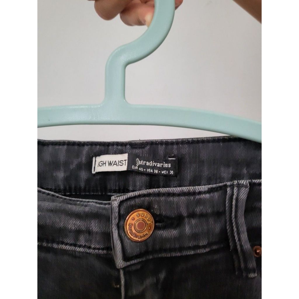 Stradivarius jeans size 40