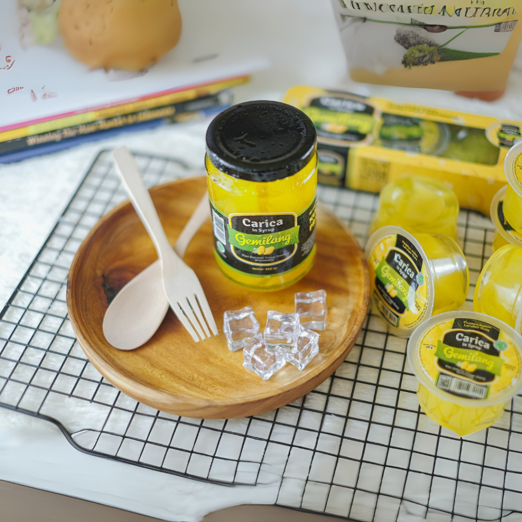 

Manisan Buah Segar Carica Gemilang Isi 4 Cup Minuman Pepaya Dieng Khas Dieng Wonosobo