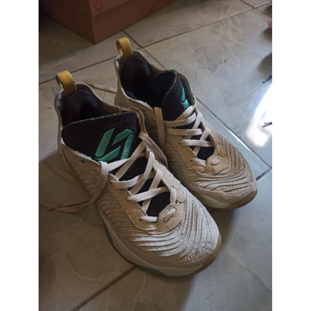 sepatu basket nik3 j0rdan doncic 1 bekas preloved size 42 original