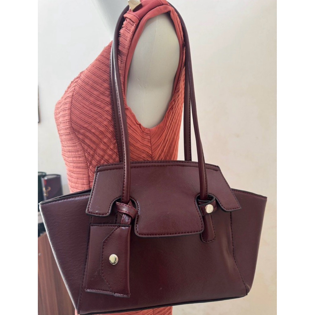 Preloved Shoulder Bag Andari Room