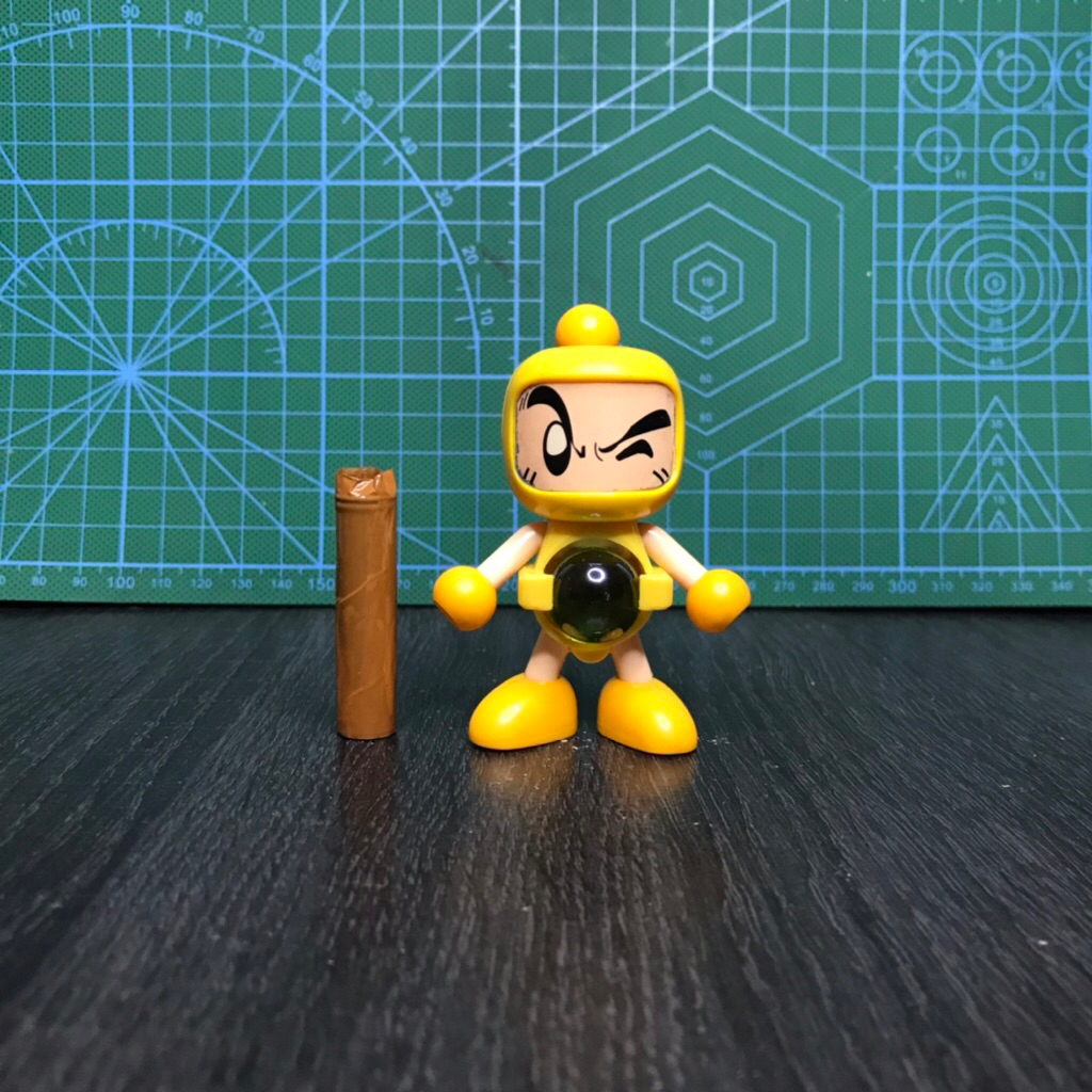 Super Battle B-Daman Bakugaiden B-03 Yellow Bomber Kirobon Figure Hudson Soft Takara 1999 Vintage Ra