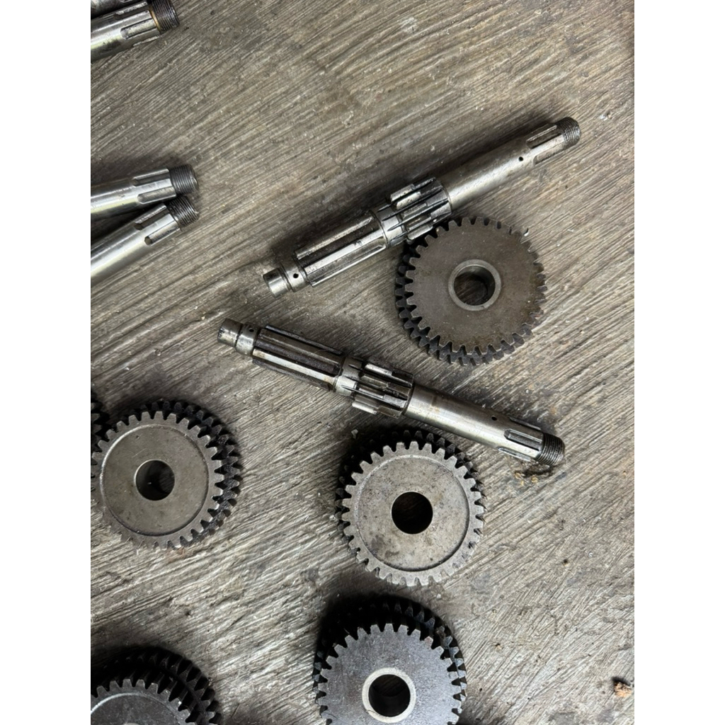 gigi 1 jupiter z sepasang original copotan motor