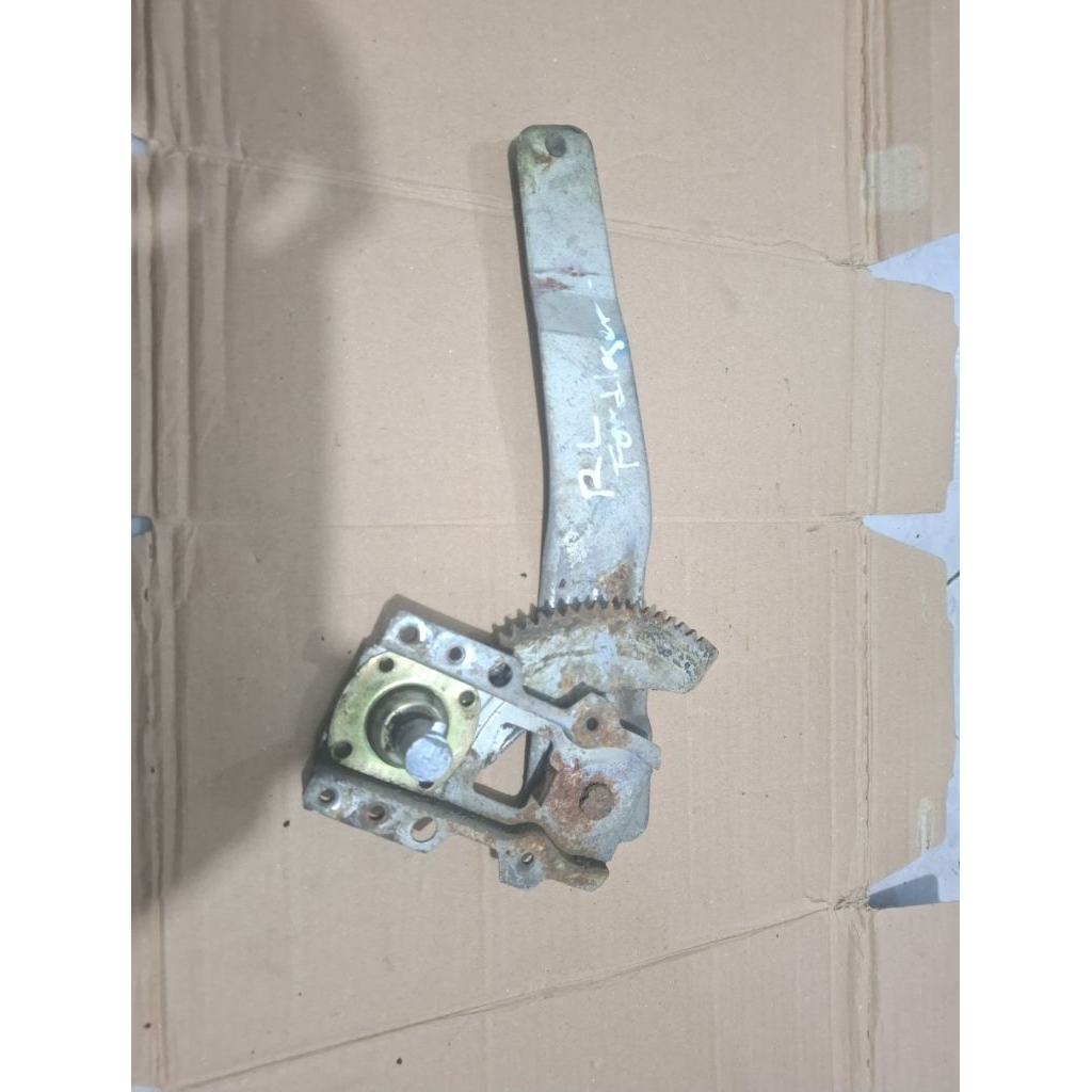 rel rell regulator kaca pintu belakang kiri ford laser 1.3 86-97