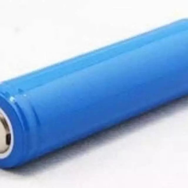 BATERAI LITHIUM-ION 18650 BATERAI CHARGER / BATERAI 18650