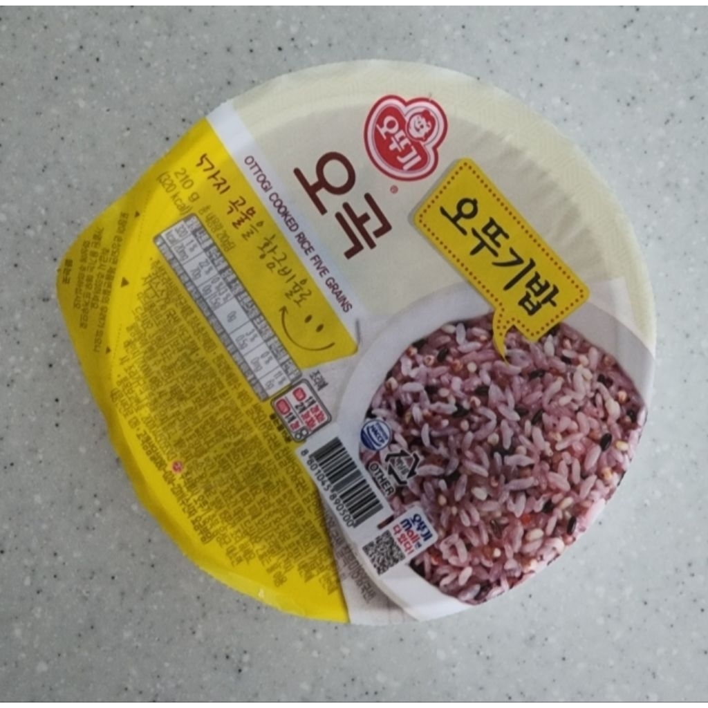 

Ottogi cookied rice five grains 210 - nasi instan
