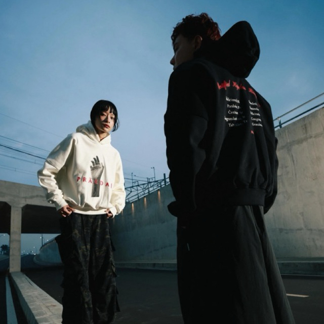 PRAEDAE Certified Hopeless Romantic V2 - Hoodie