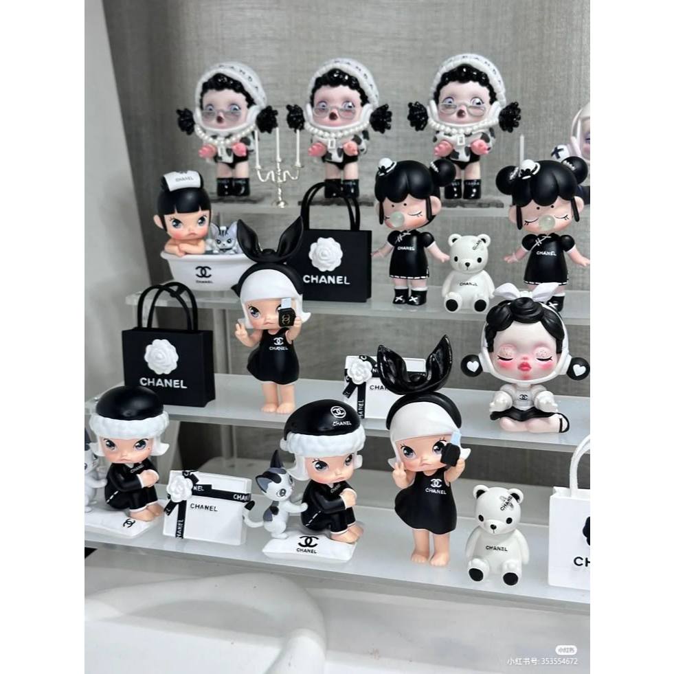 Lemari Pajangan Pop Mart Action Figure Lemari Mainan