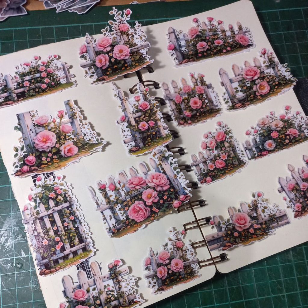 

ARTDOESWORK Pretty couple in the garden stiker transparant