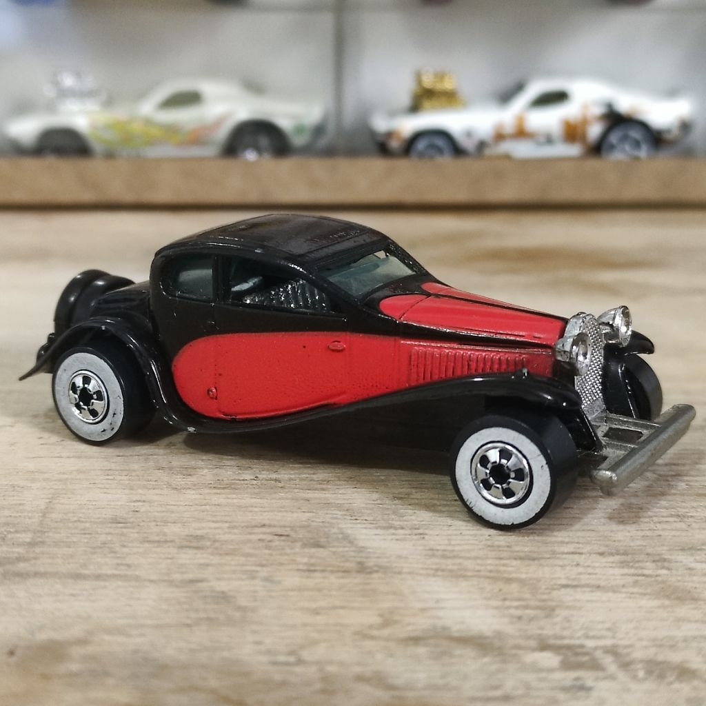 Hotwheels Bugatti '37 vintage