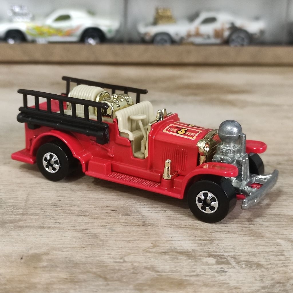 Hotwheels 30th anniversary  old number 5 vvintage