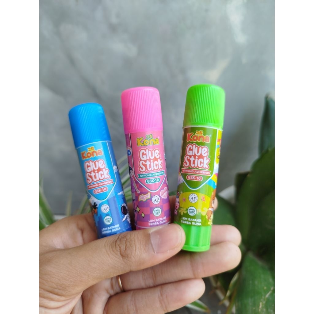 

Lem Stick Serba Guna 10gr