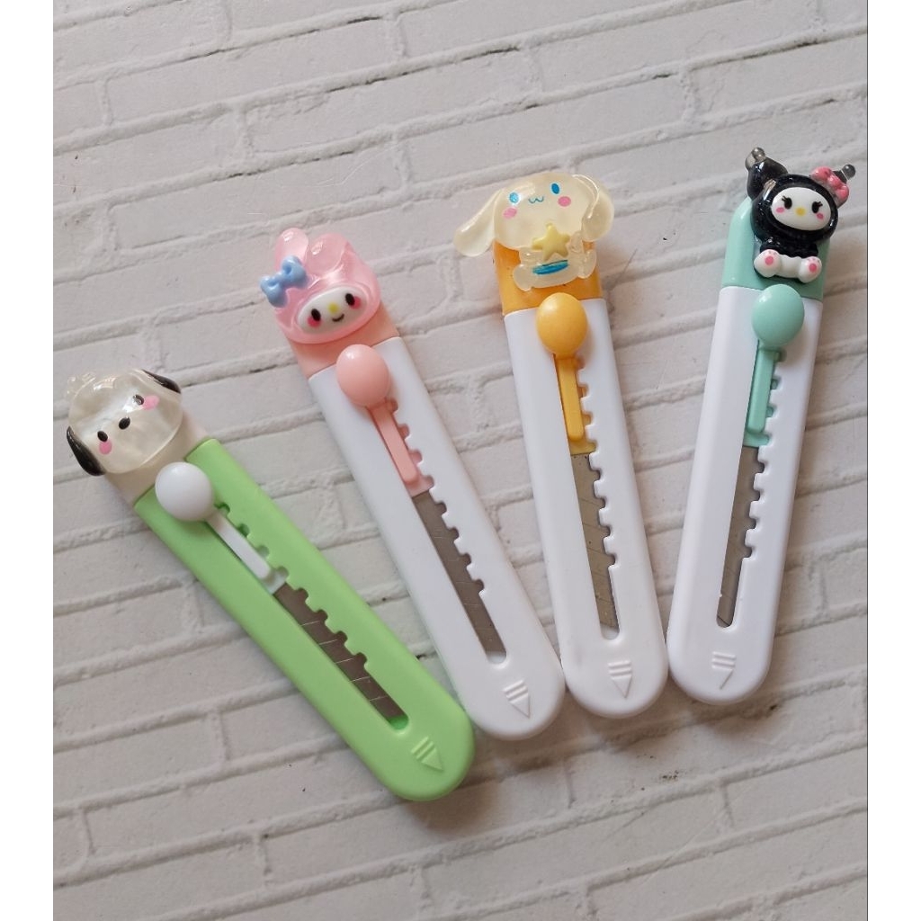 

CUTTER MINI PORTABLE SR-1 SANRIO / PISAU KECIL / ALAT PEMOTONG