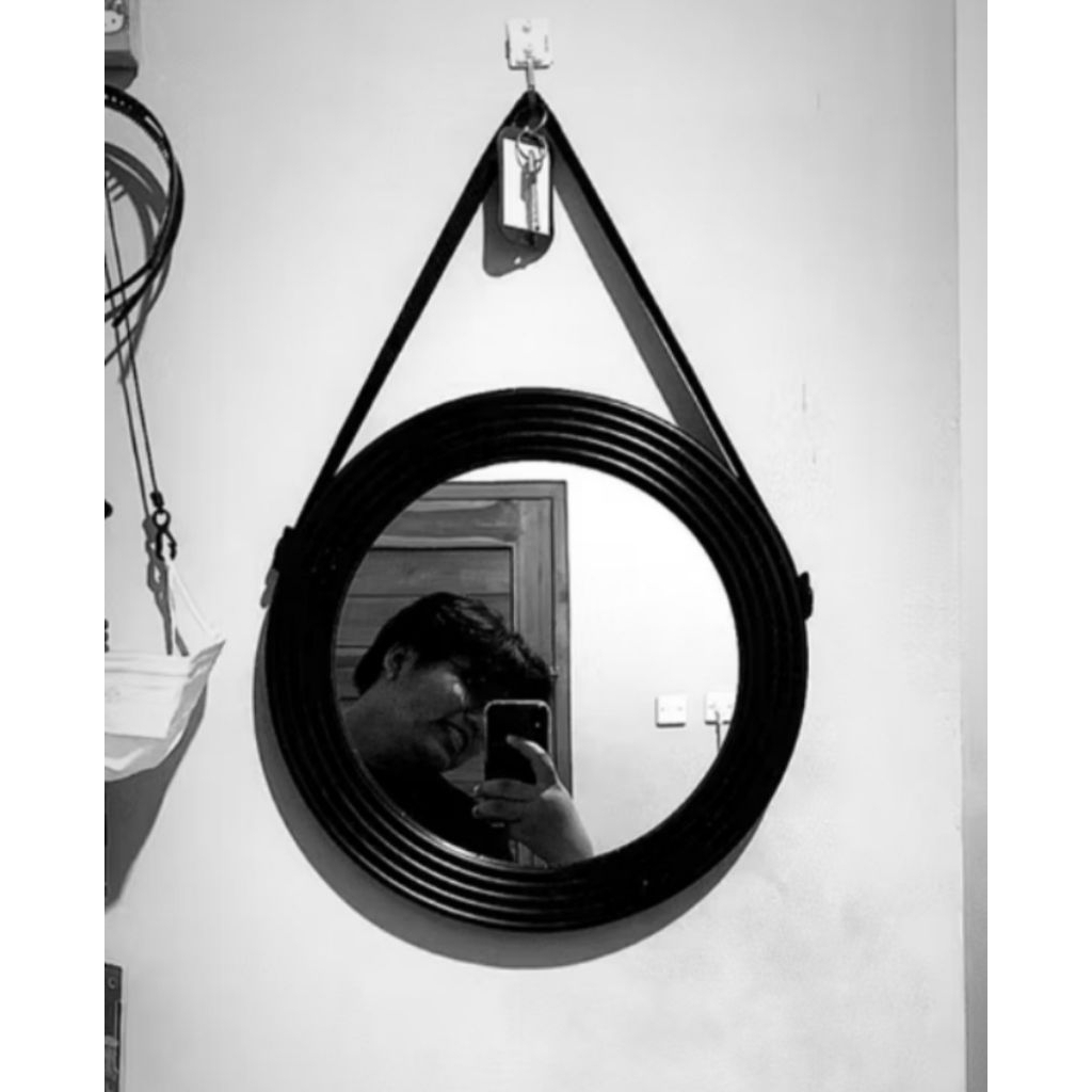 cermin rottan sintetis