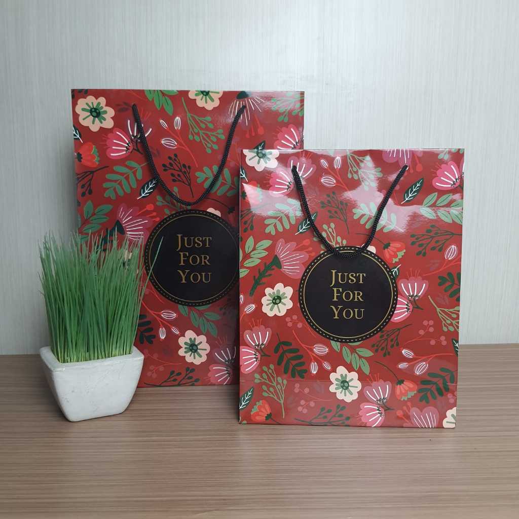 

Paperbag "Just For You" / Tas Kado Merah Motif Bunga