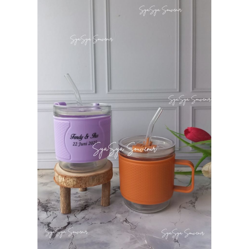Souvenir Gelas gagang dengan sedotan kaca