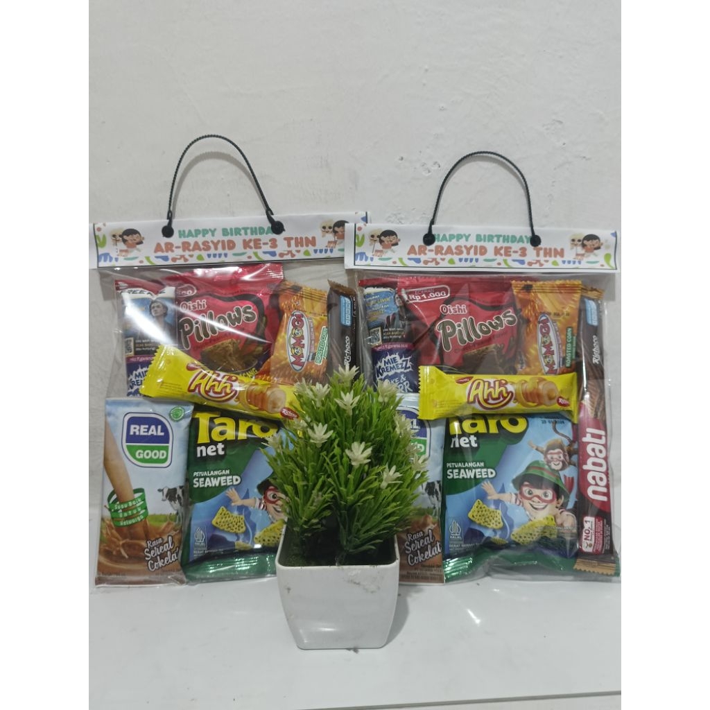 

snack ultah anak harga 1paket / 10 kantong