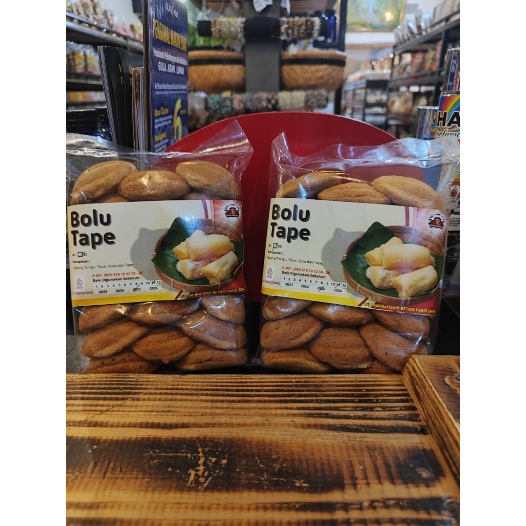 

Oleh - Oleh Khas Banyuwangi/Bolu Tape