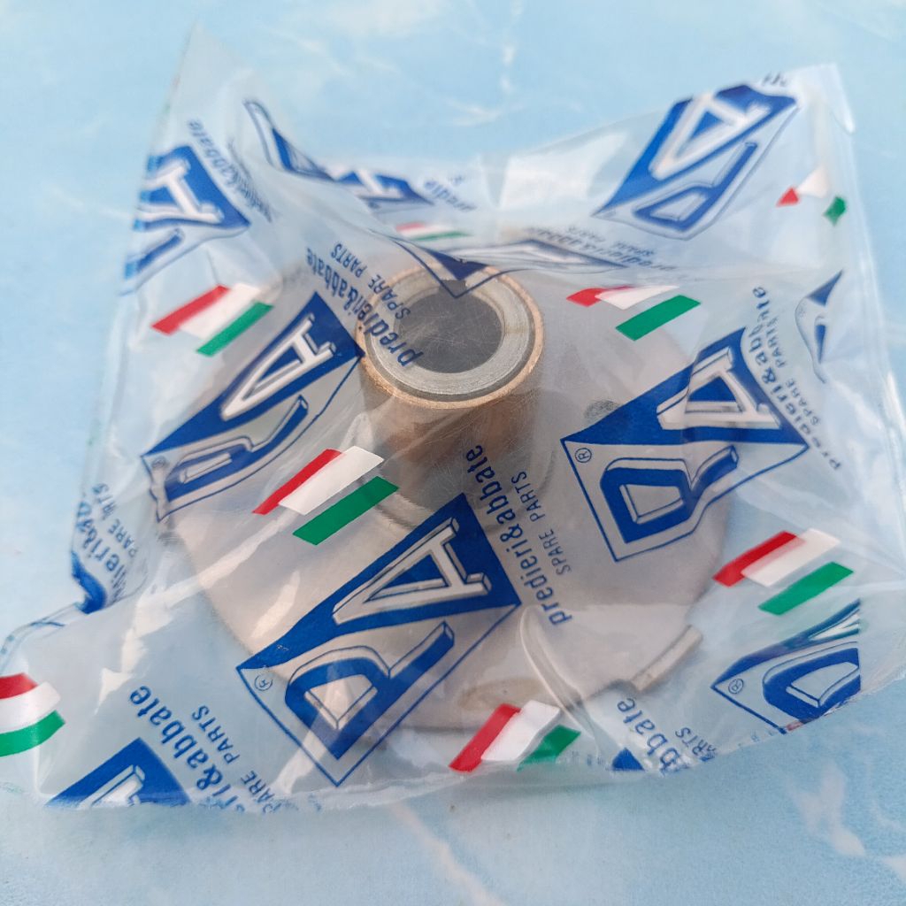 backplate dudukan gigi kopling vespa SUPER SPRINT BAJAJ