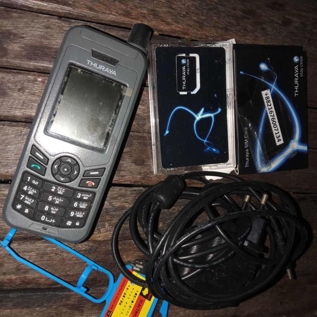 HP satelit thuraya bekas mulus