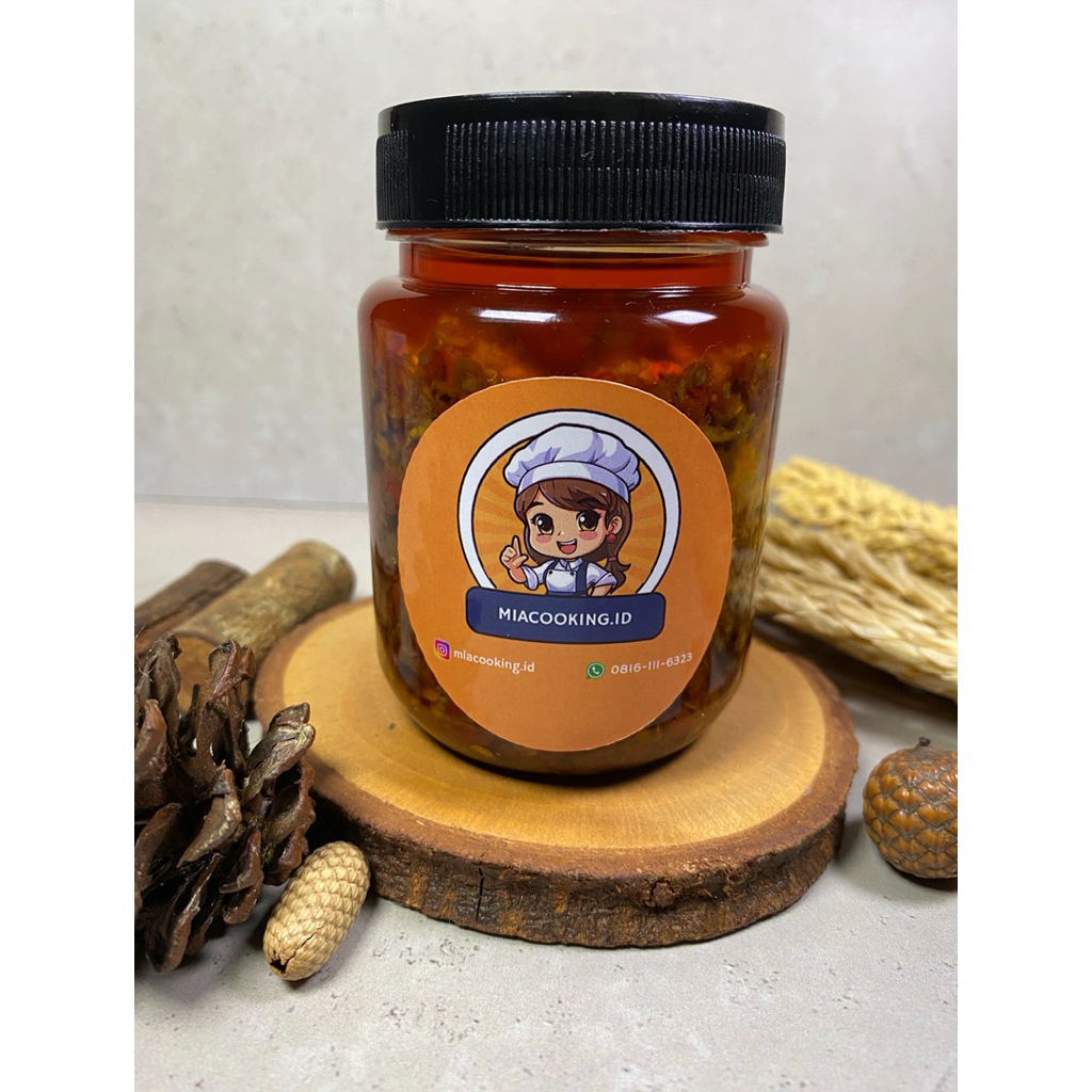 

SAMBAL CUMI ASIN - PEDAS GURIH AROMA DAUN JERUK