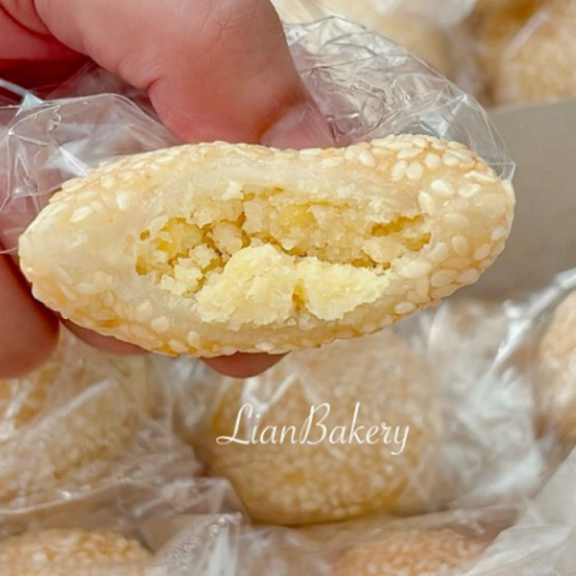 

KUE ONDE-ONDE KACANG HIJAU 15 PCS