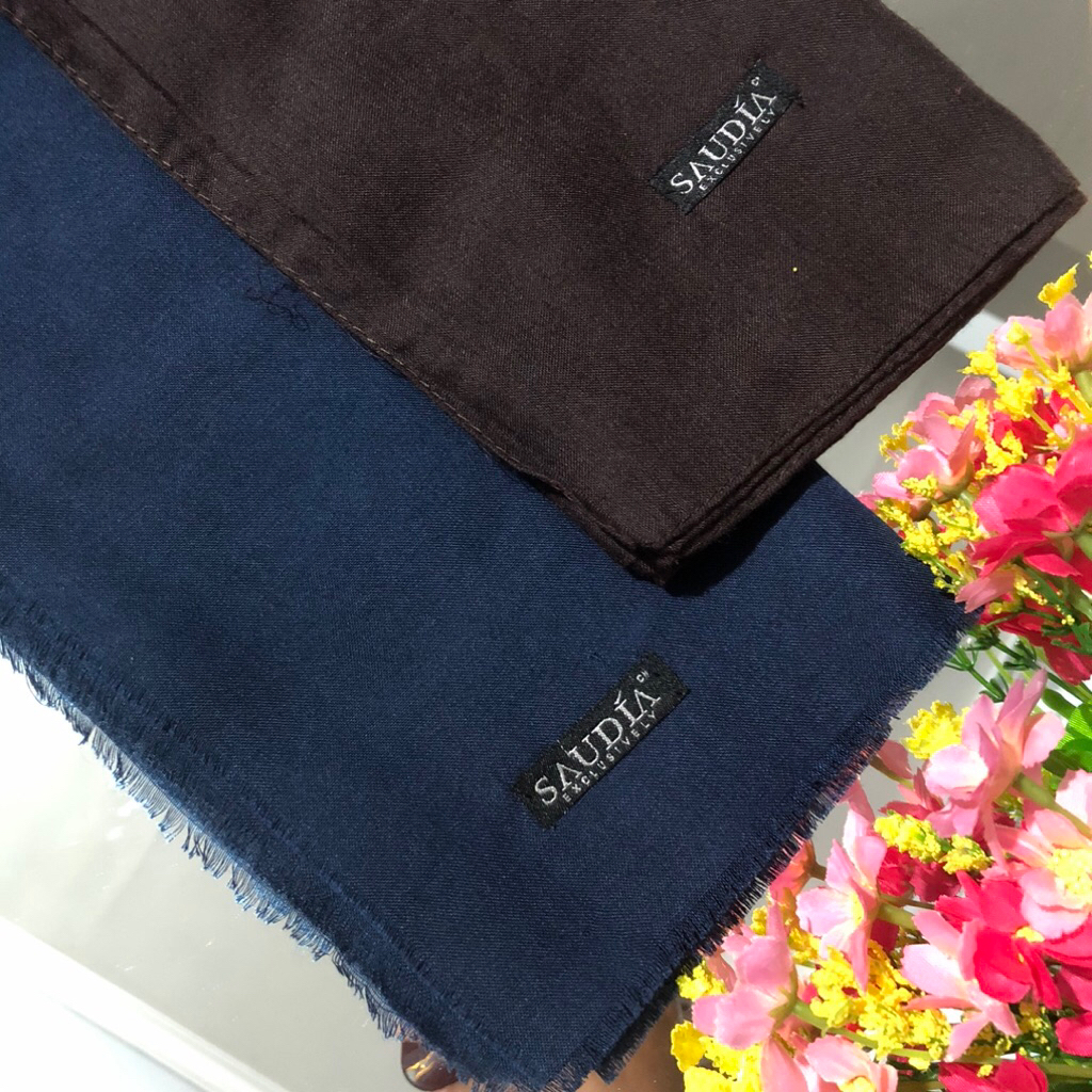 Segi Empat Saudia Rawis dan Jahit Tepi by Saudia Exclusively