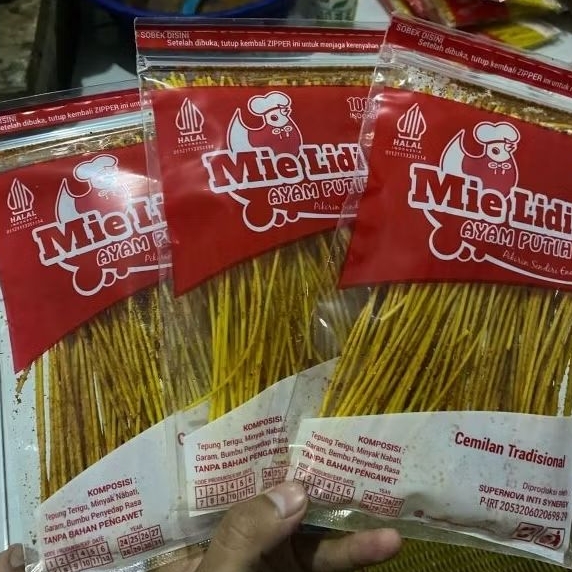 

Mie lidi pedes ayam putih pedas/asin - Cemilan pedas Mie lidi ayam putih - snack jadul