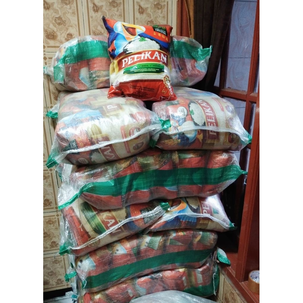 

Beras Pelikan 5 Kg x 4 Pcs
