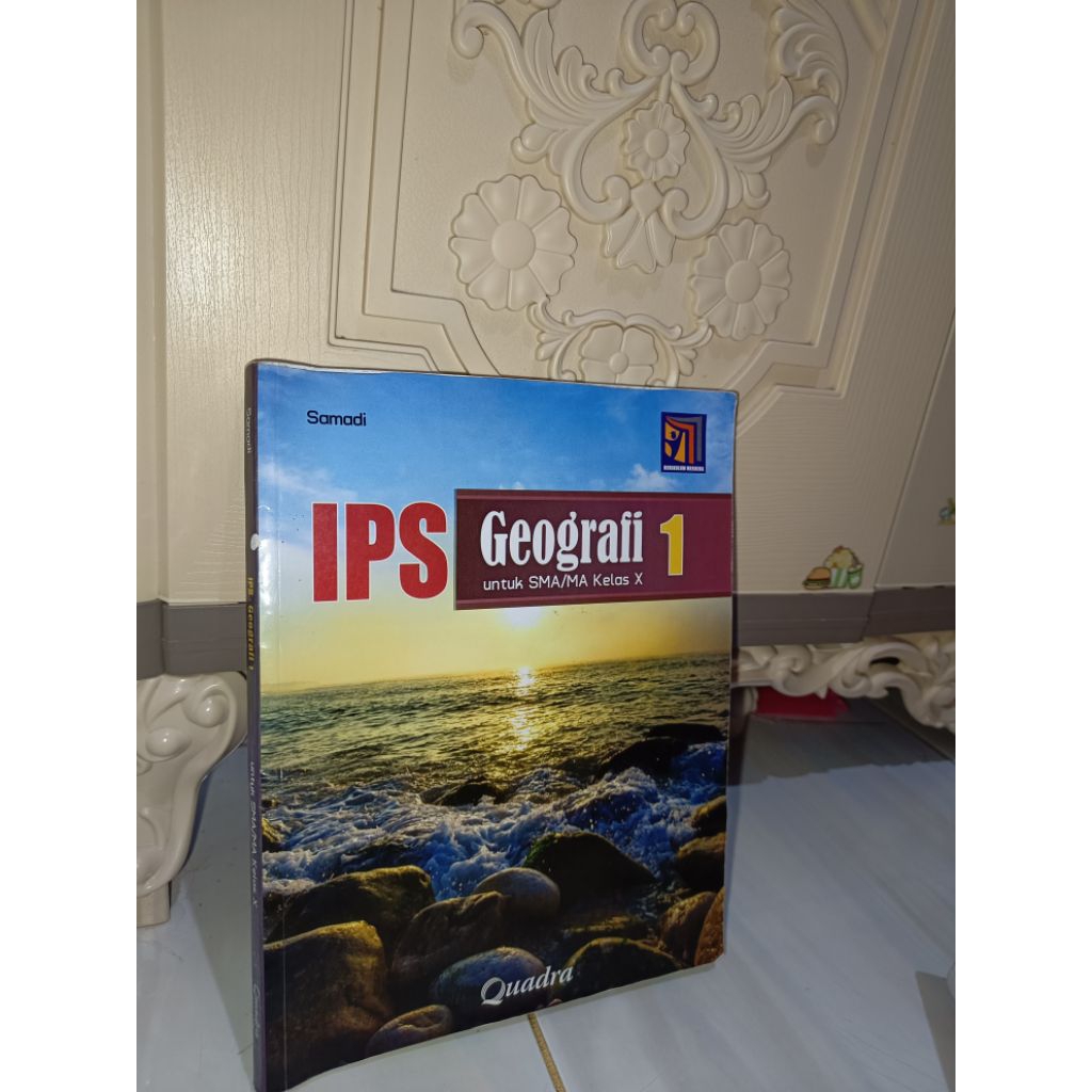 BUKU PAKET QUADRA GEOGRAFI KELAS 10