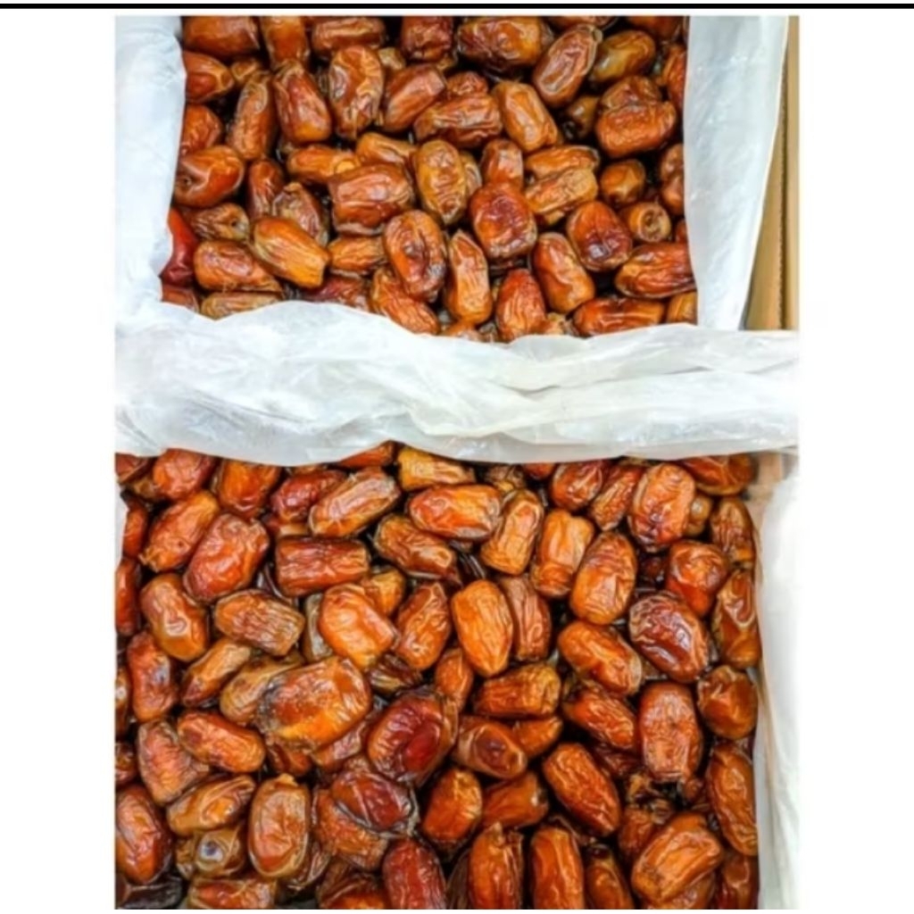 

PROMO KURMA BASAH 1KG /KURMA ARAB ASLI MANIS