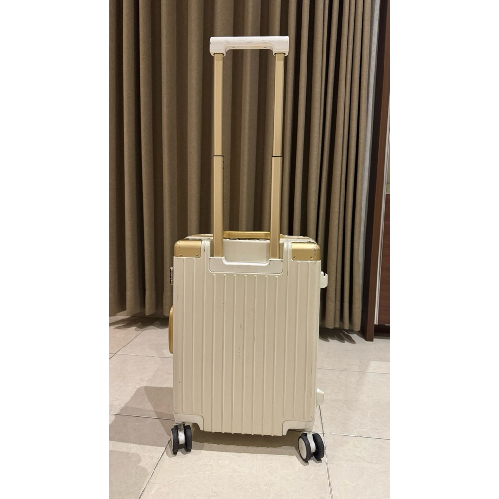 PRELOVED KOPER R*AMING WHITE GOLD CABIN SIZE 20”