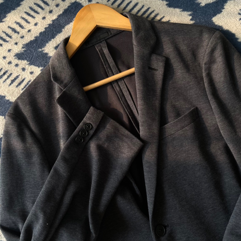 UNIQLO BLAZER GREY JACKET COMFORT JAS PRIA FORMAL KASUAL SLIMFIT ORIGINAL SIZE L