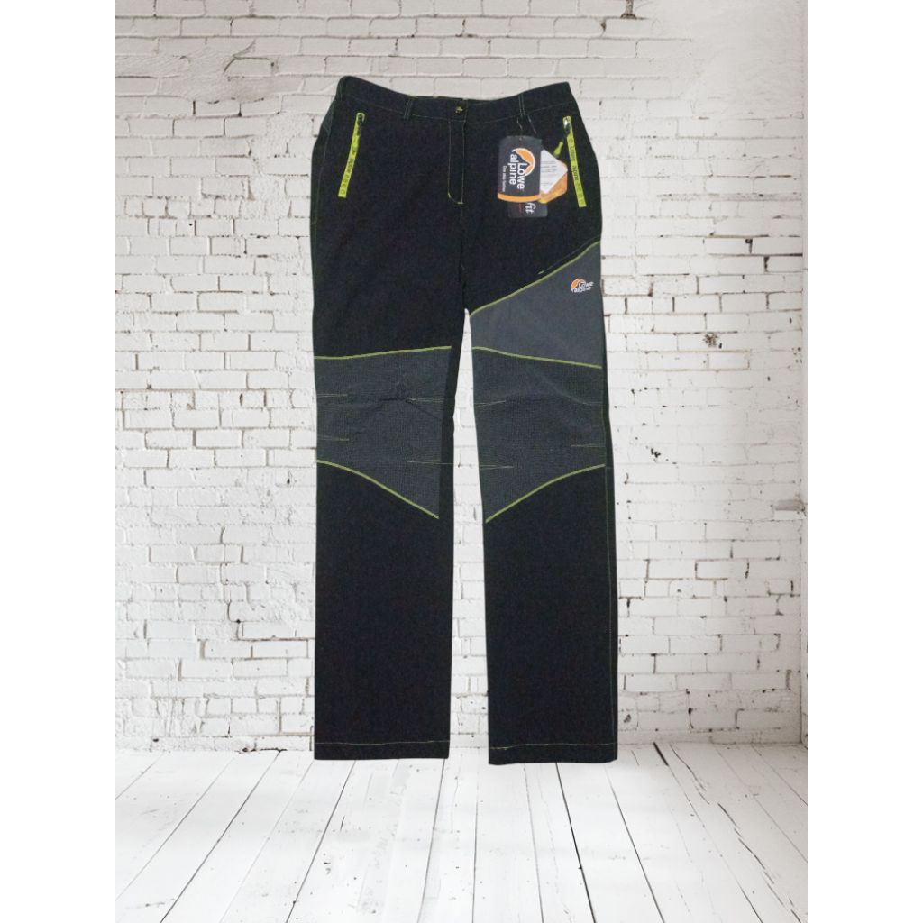 Celana Outdoor Lowe Alpine BNWT  size 28-9 Quickdry