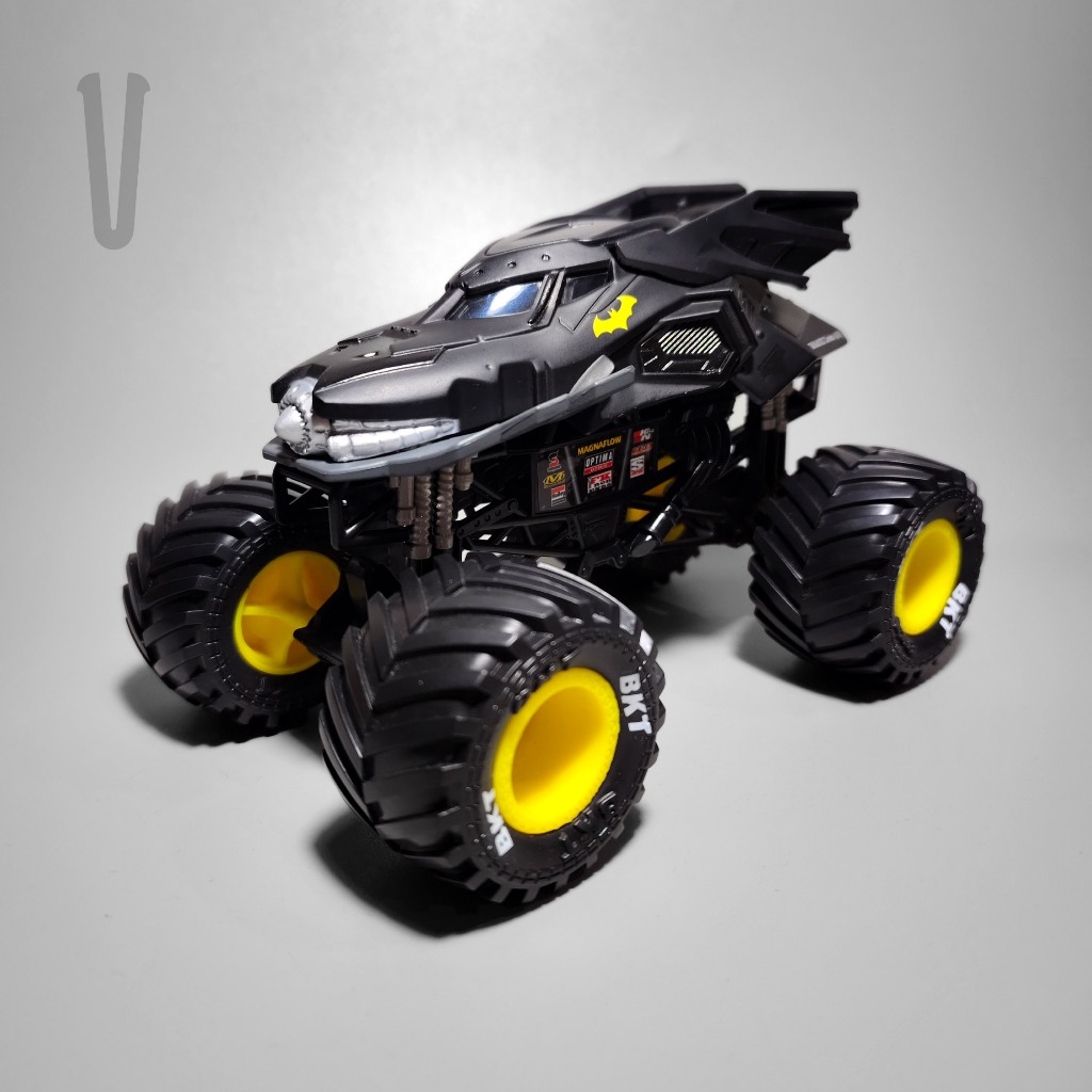 Monster Jam Spin Master Batman Batmobile 1/24 - Second BONUS