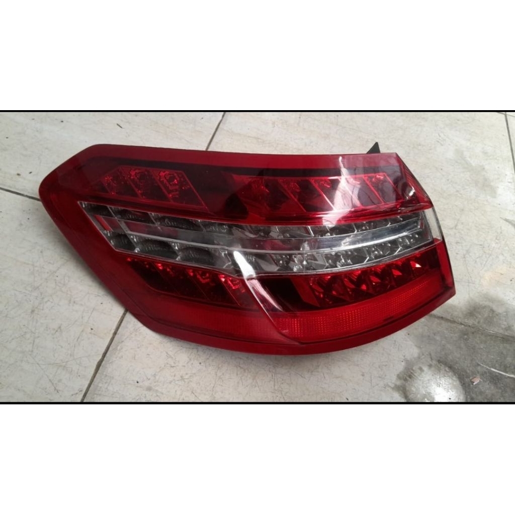 lampu stop mercy w212 kiri