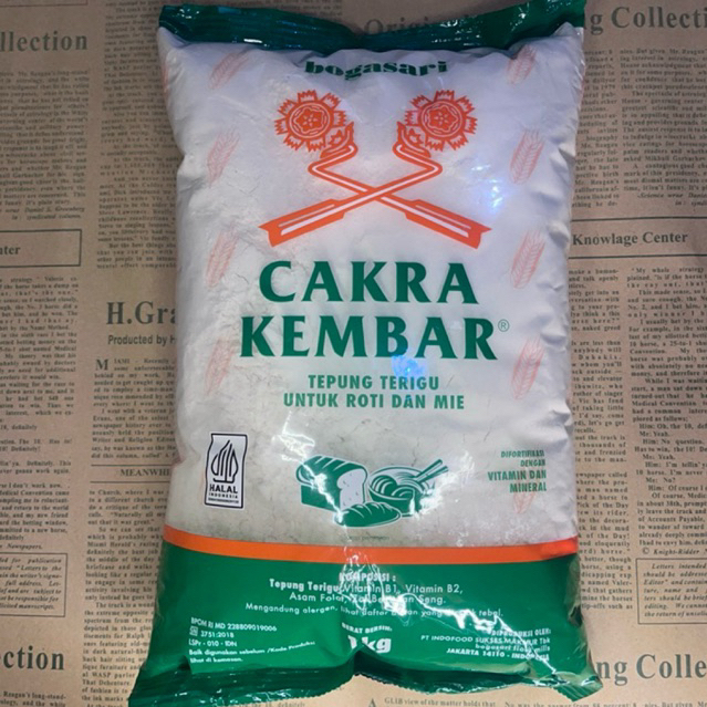 

Tepung Terigu Cakra Kembar - Bogasari - 1kg