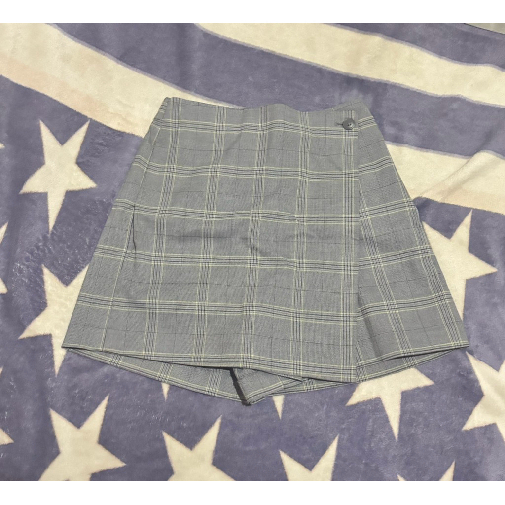 PRELOVED SKORT UNIQLO