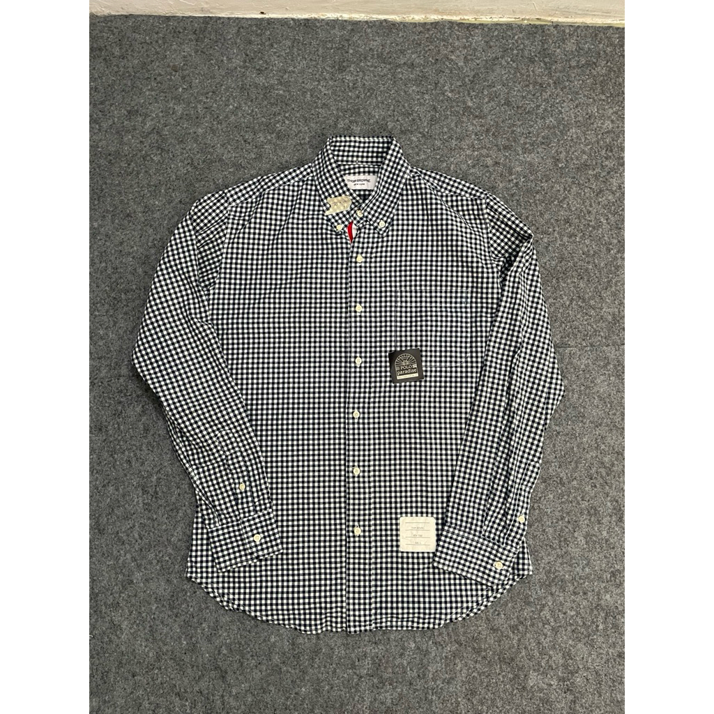 Kemeja Thom browne