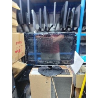 Monitor komputer 16 inch wide screen Garansi toko Di Jamin Bagus