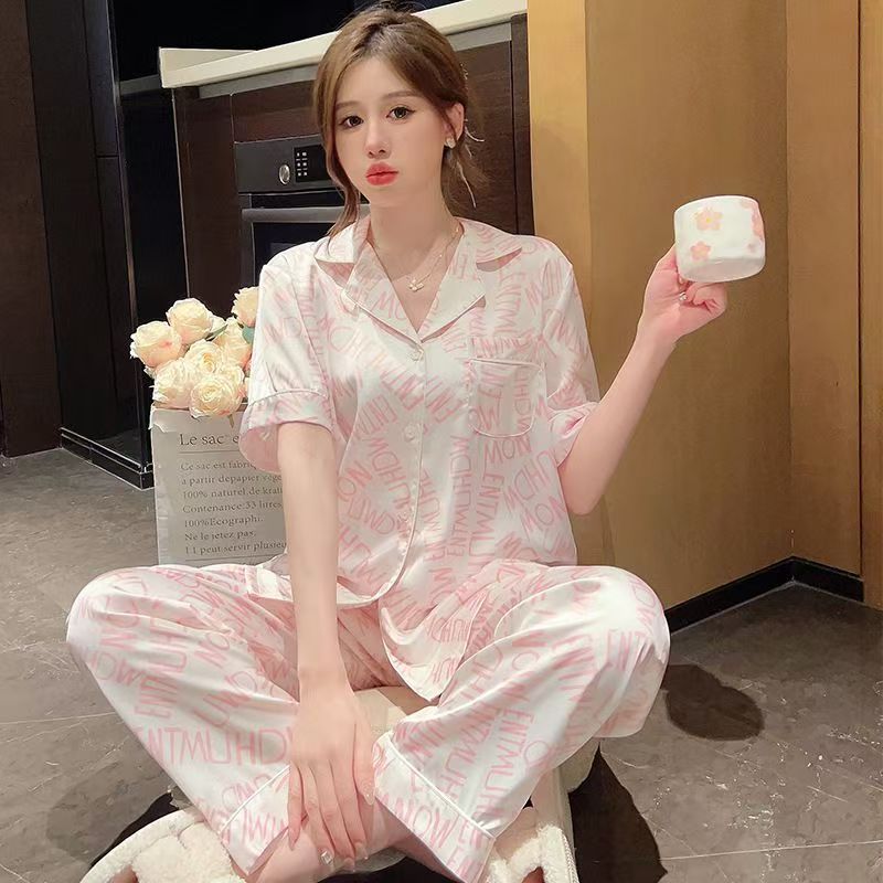 Piyama Wanita Kekinian Motif Tulisan Mewah, Bahan Lembut Seperti Sutra，piyama terbaru, piyama motif 
