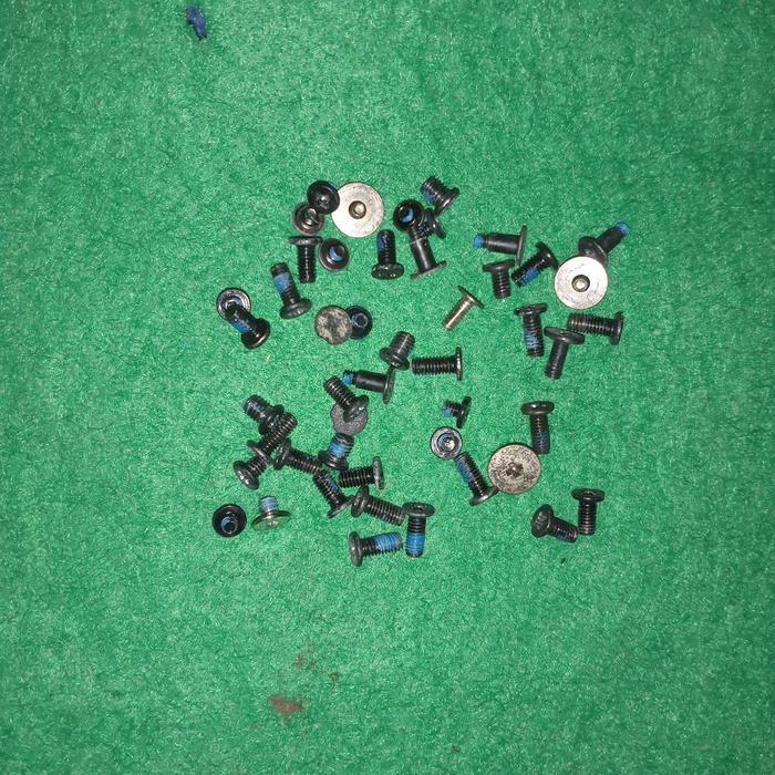 Baut Set Laptop Toshiba C685