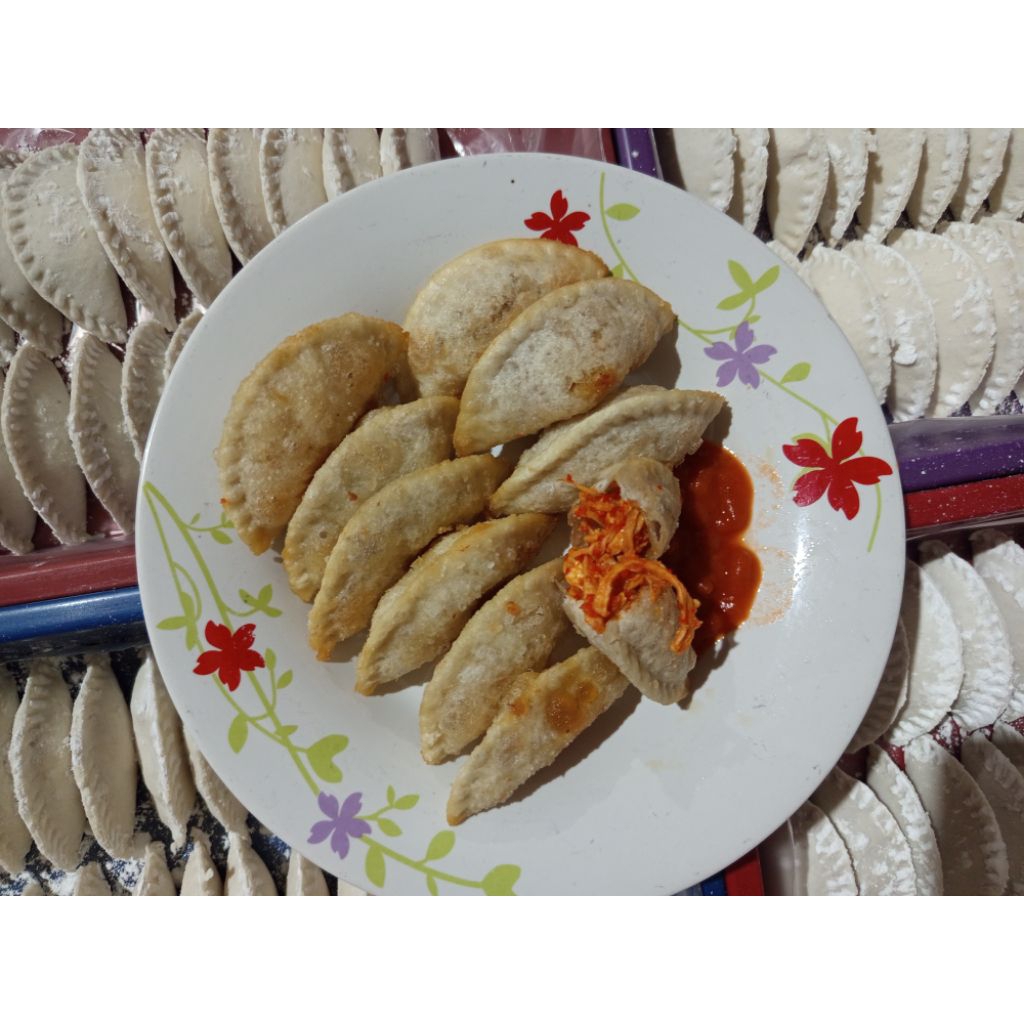 

cireng ayam suwir 10ribu isi 6