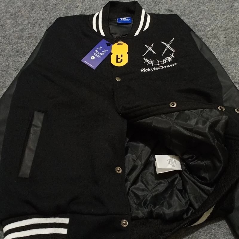 Jaket Bomber Varsity Ricky Is Clown Bordier Full Tag + Lebel