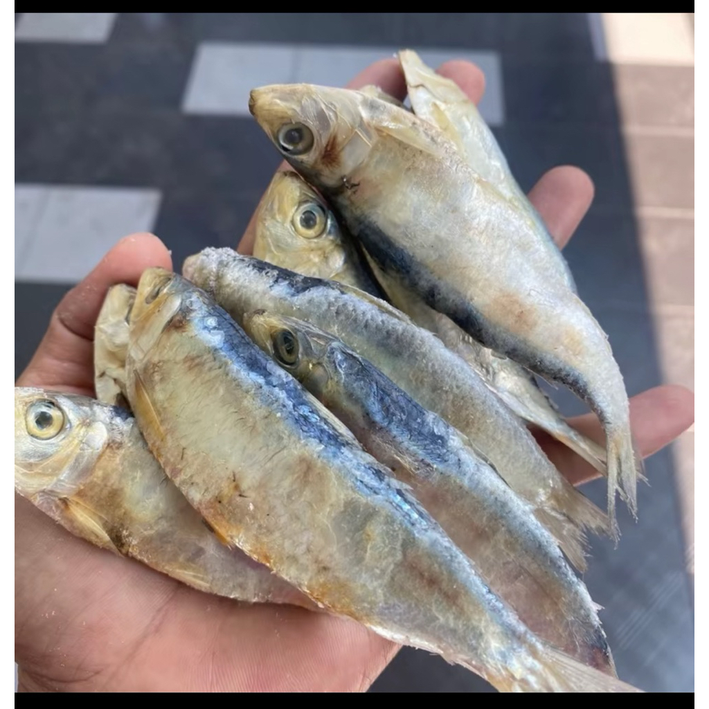 

Ikan Asin Juwi Asli kualitas premium 1kg Asli Tuban