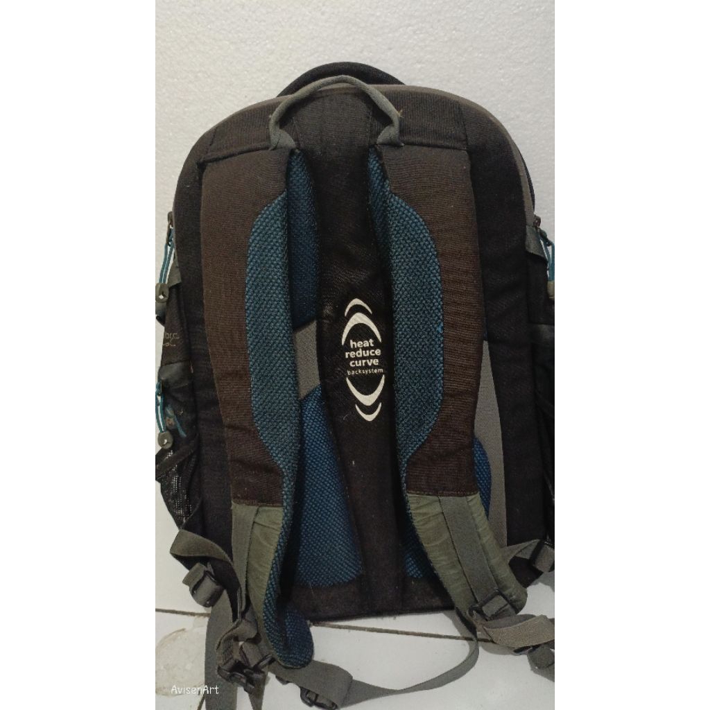 Tas leptop eiger bekas layak pakai 30 L